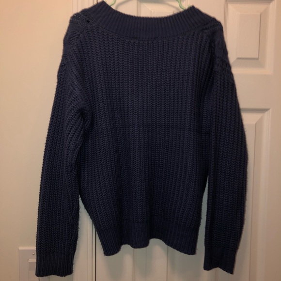 Oversized Chunky Cable-Knit Sweater - Picture 2 of 2